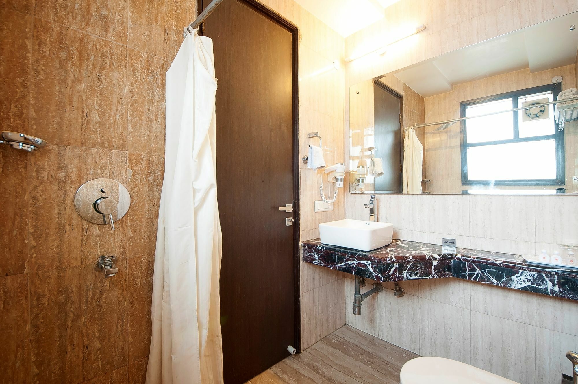 Grand Plaza Hotel